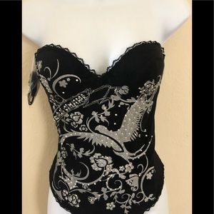 Woman’s Black corset with silver design NWTO